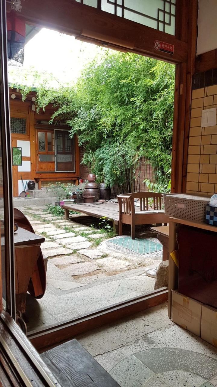 Gongsimga Hanok Guesthouse Seoul Exterior photo